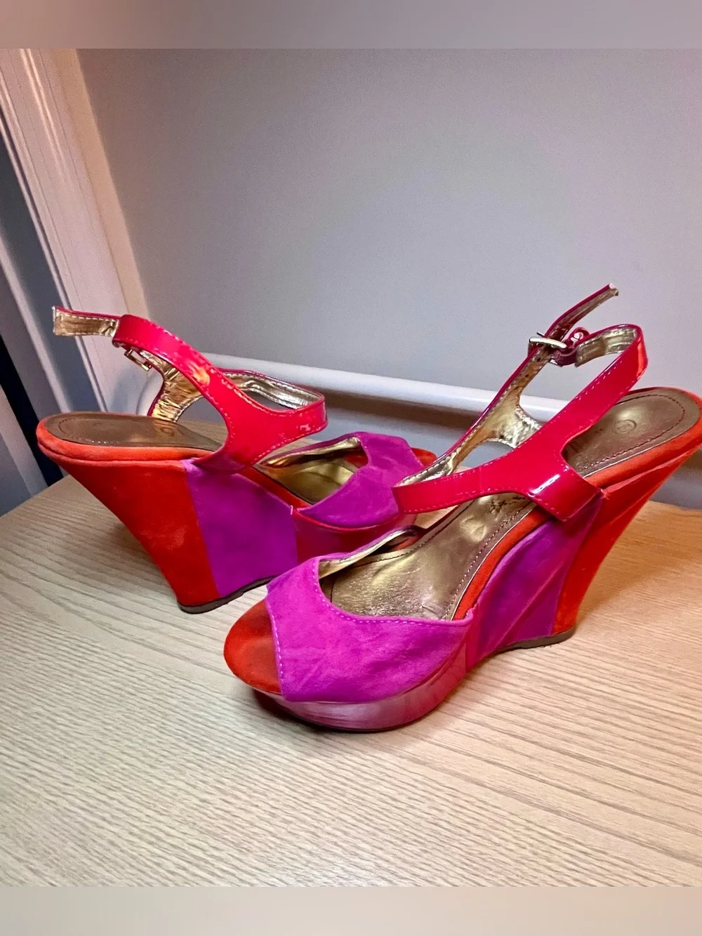 Rouge Helium Colorblock Wedge Sandals Platform Peep Toe - Pink, Red, Orange Sz 8